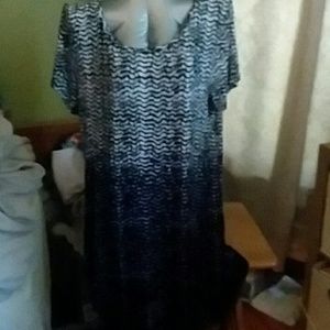 Cute summer knee length dress! NWOT!